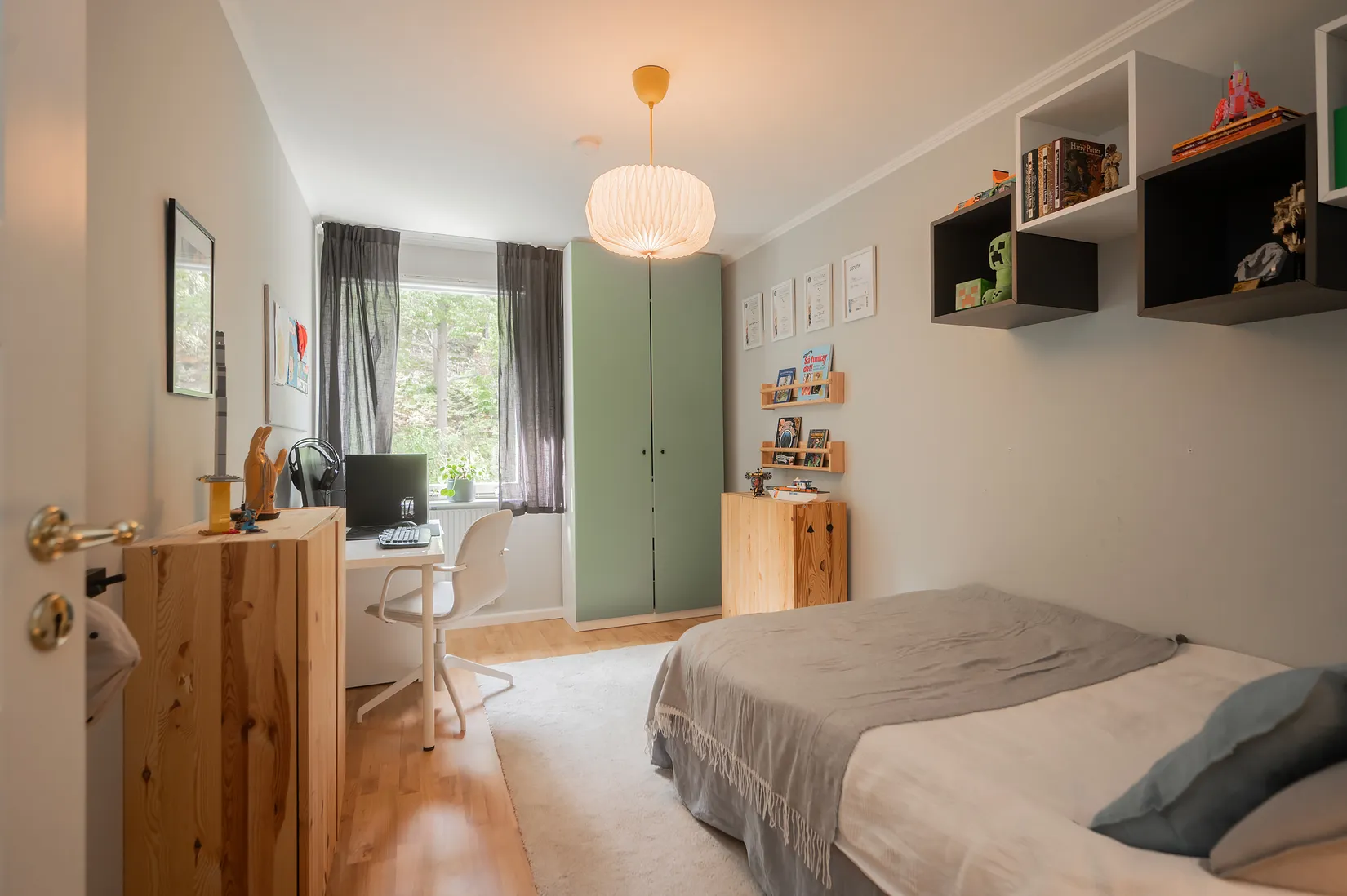 Radhus, Önnemovägen 62, Tullinge Parkhem, Botkyrka