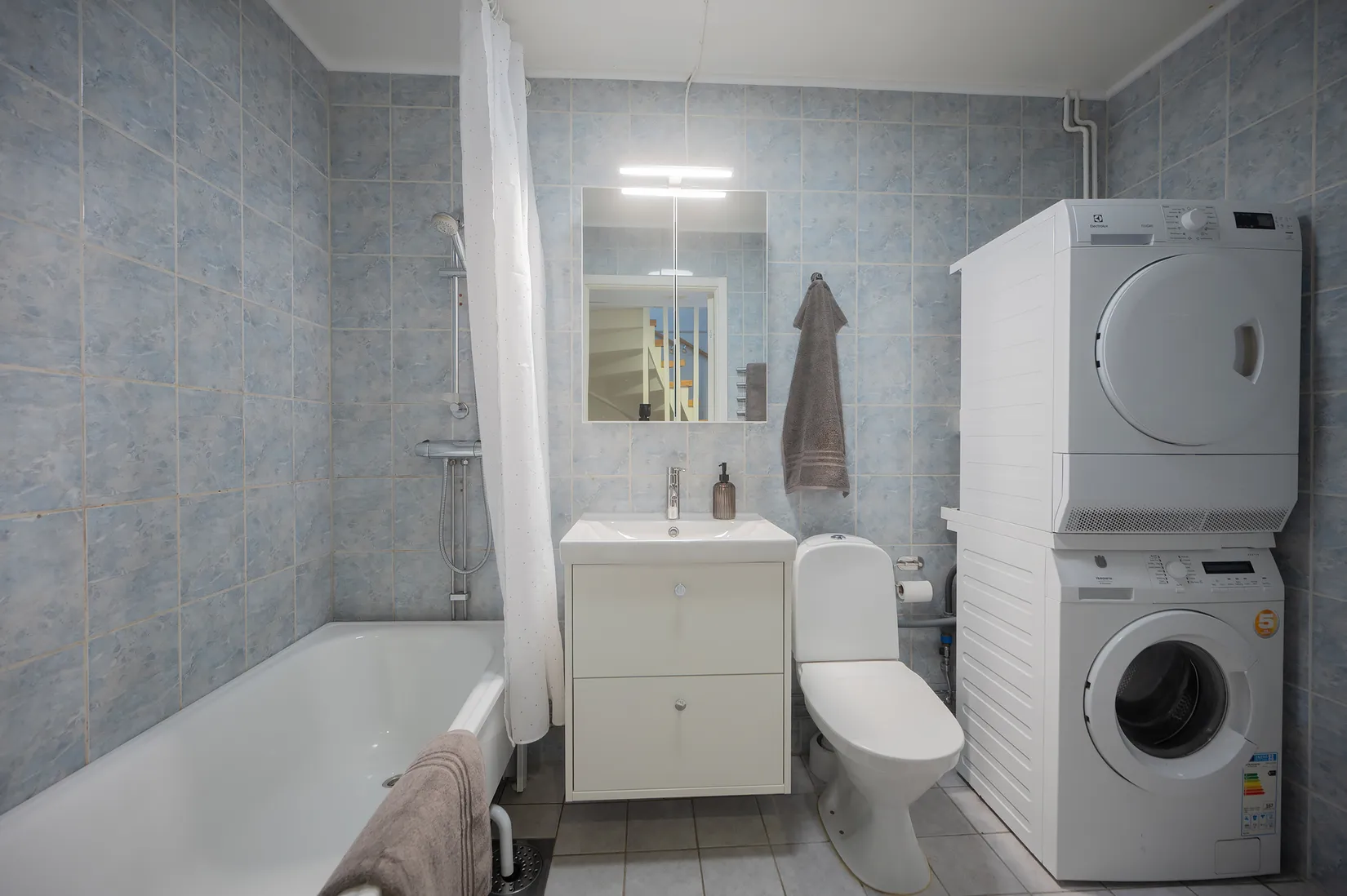 Radhus, Önnemovägen 62, Tullinge Parkhem, Botkyrka