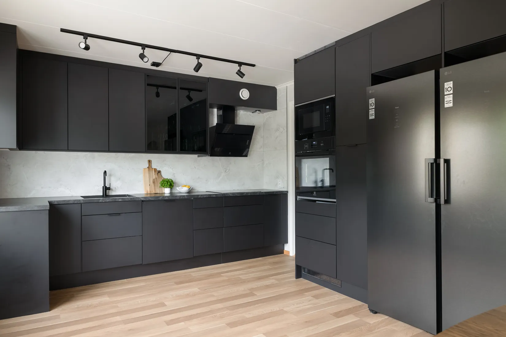 Radhus, Tvetgatan 15, Tveten, Kungälv