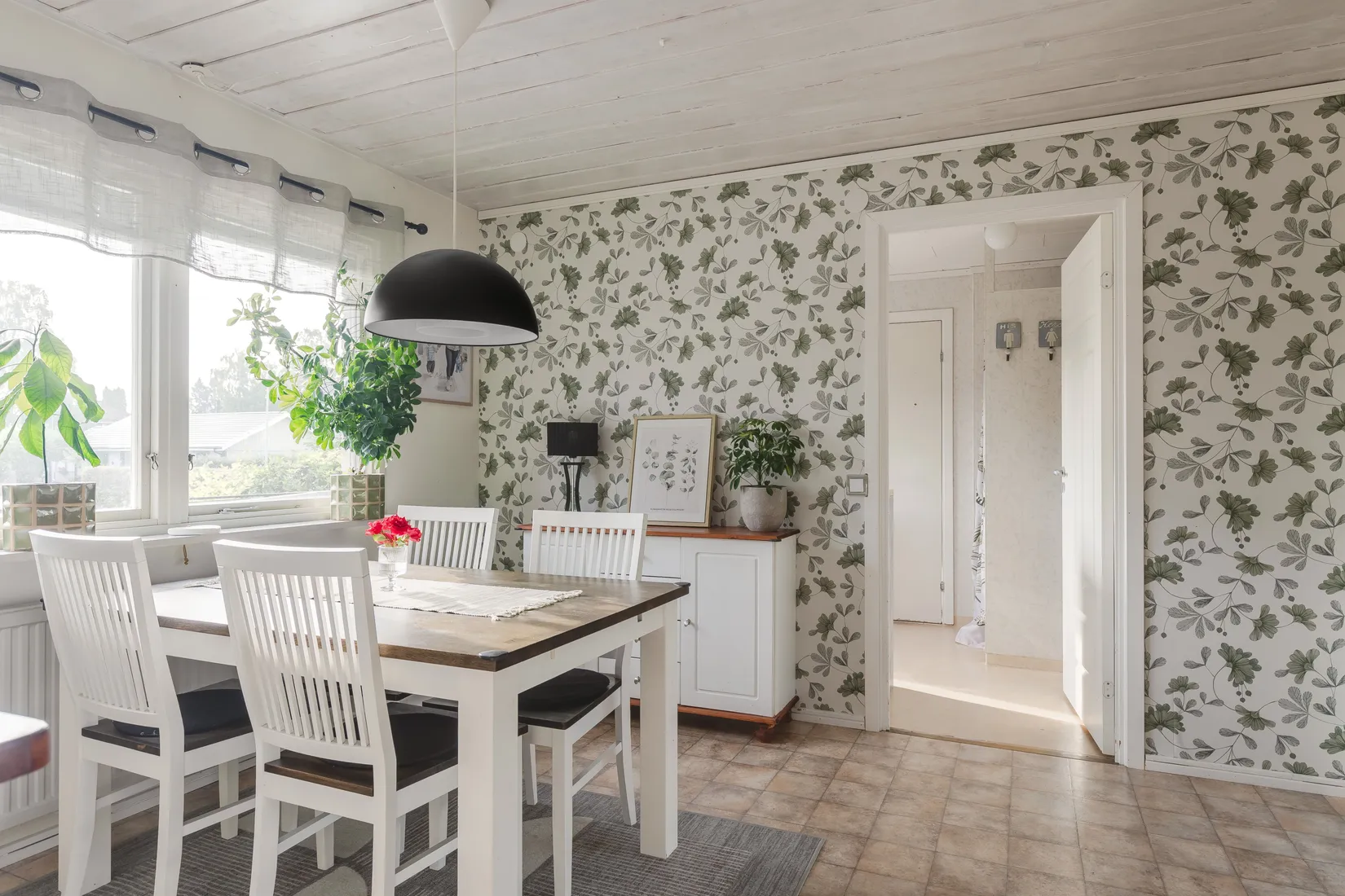 Villa, Symfonivägen 2, Radbyn, Mariestad