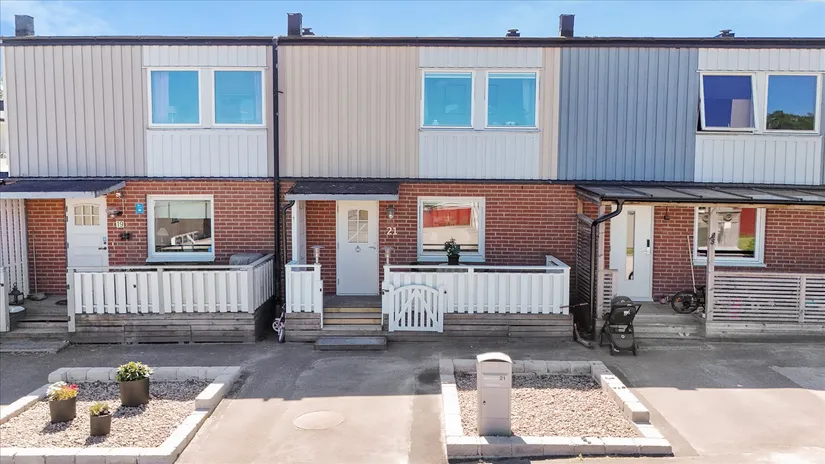 Radhus, Blåklintsvägen 21, Stenungsund