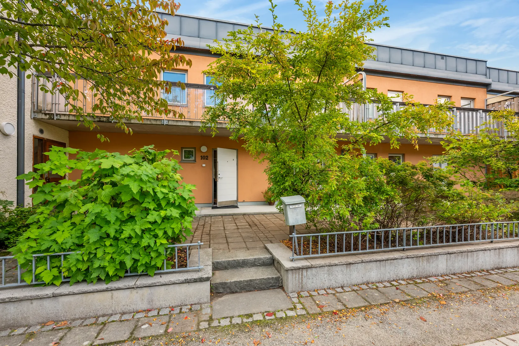 Radhus, Handelsvägen 102, Gamla Enskede, Stockholm