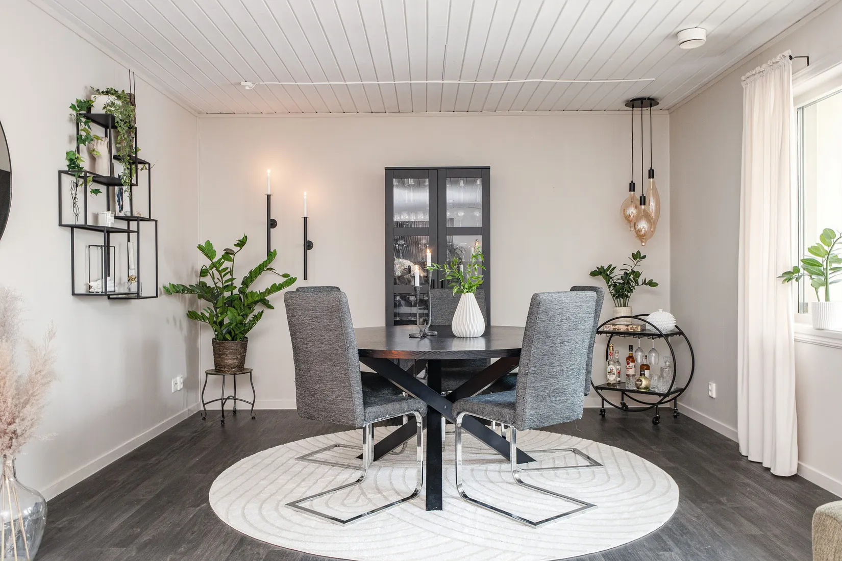 Villa, Pelarskogsgatan 30, Ullvibackar, Köping