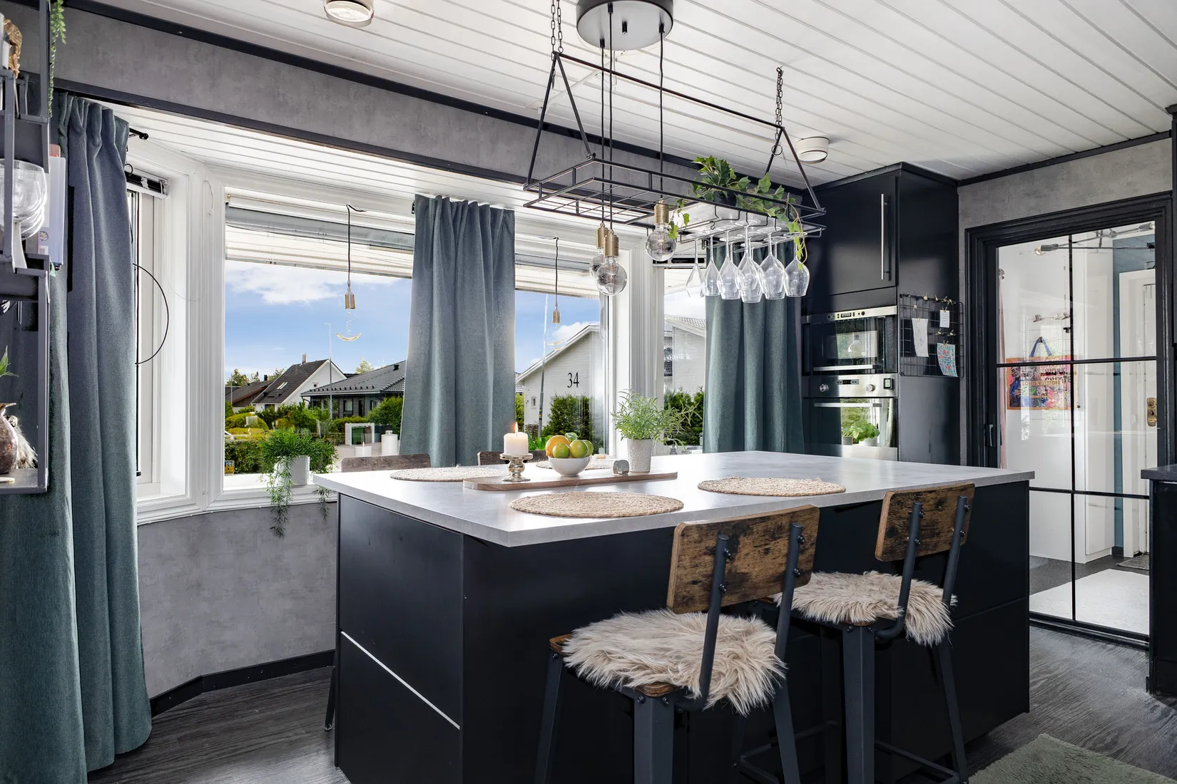 Villa, Pelarskogsgatan 30, Ullvibackar, Köping
