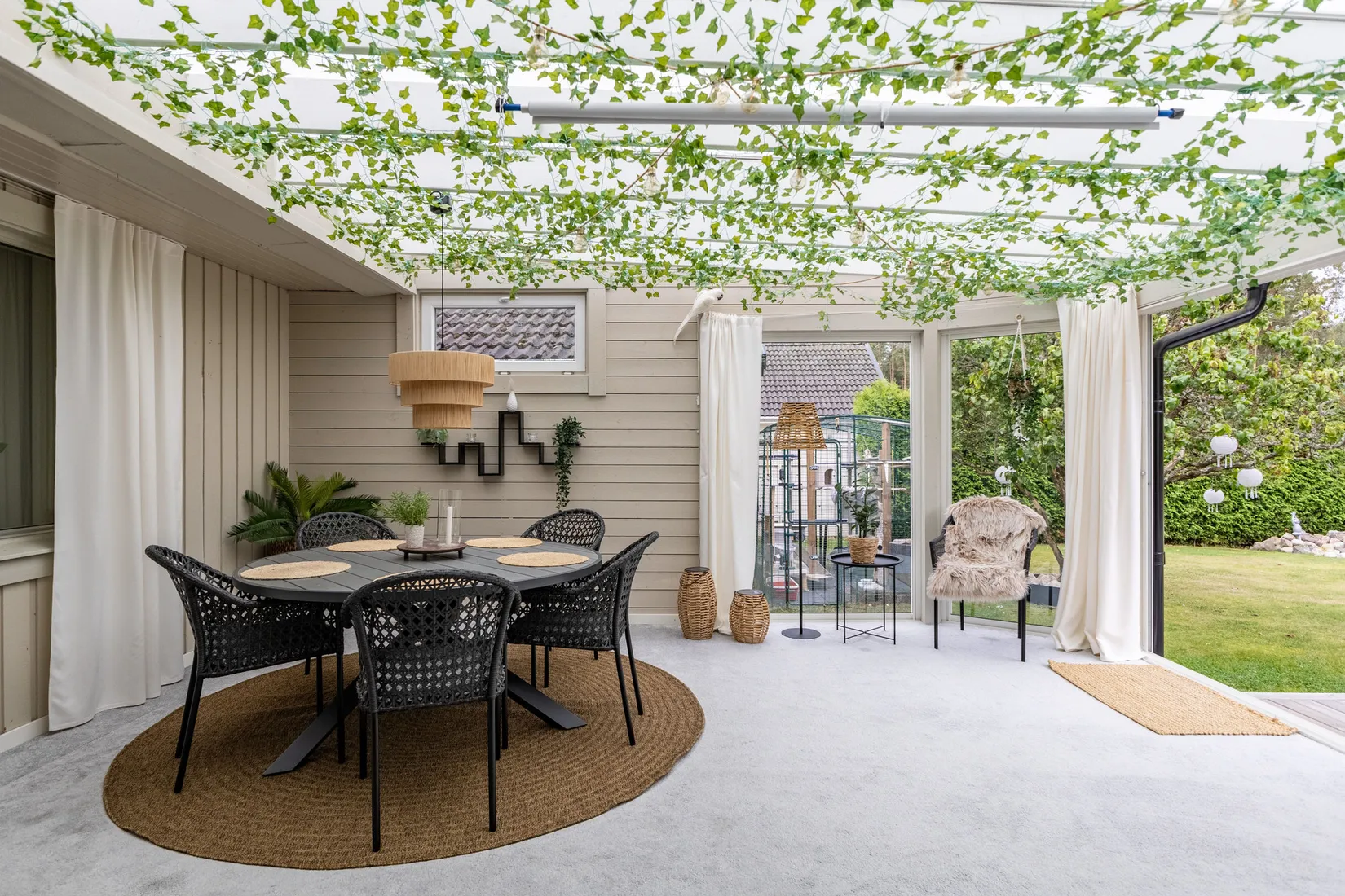 Villa, Pelarskogsgatan 30, Ullvibackar, Köping