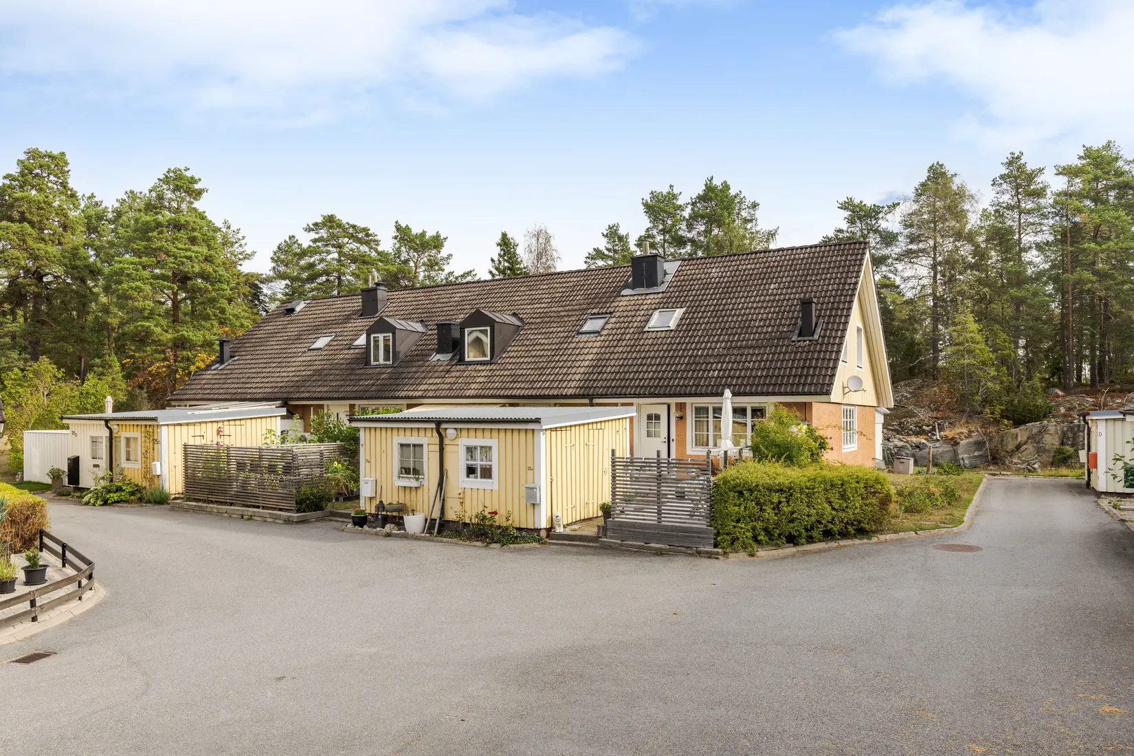 Radhus, Tranbärsstigen 25A, Strängnäs