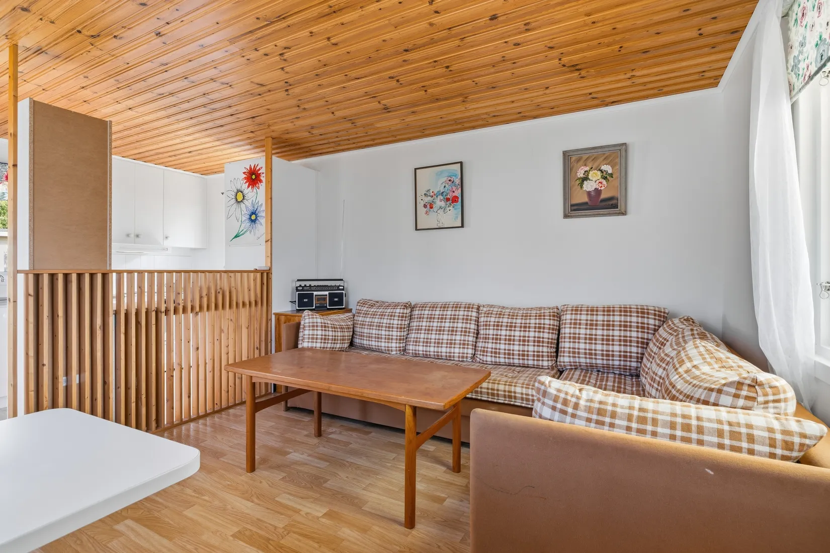 Fritidshus, Vaxmyra kolonistuga nr 57, Runby, Upplands Väsby