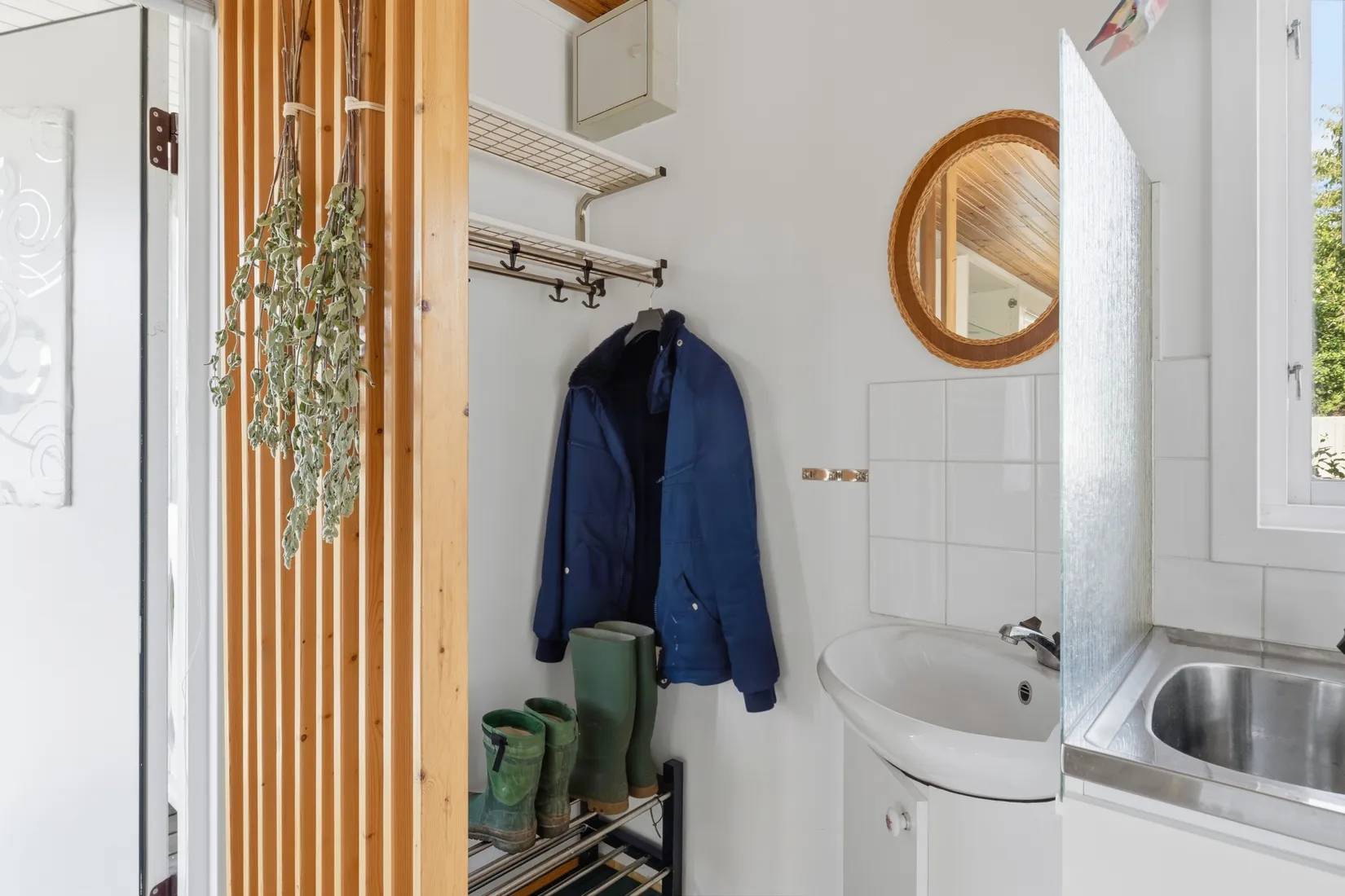 Fritidshus, Vaxmyra kolonistuga nr 57, Runby, Upplands Väsby