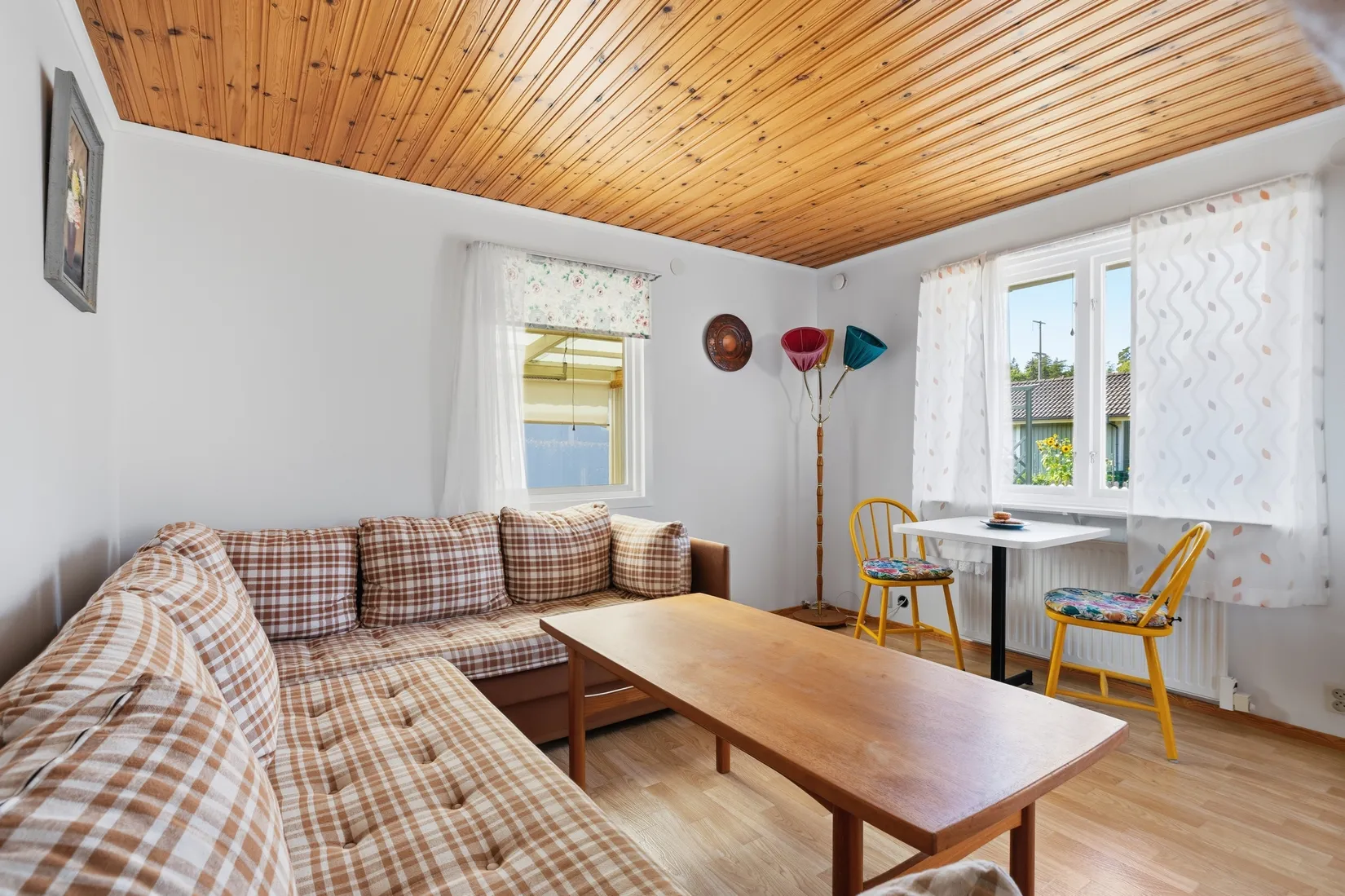 Fritidshus, Vaxmyra kolonistuga nr 57, Runby, Upplands Väsby