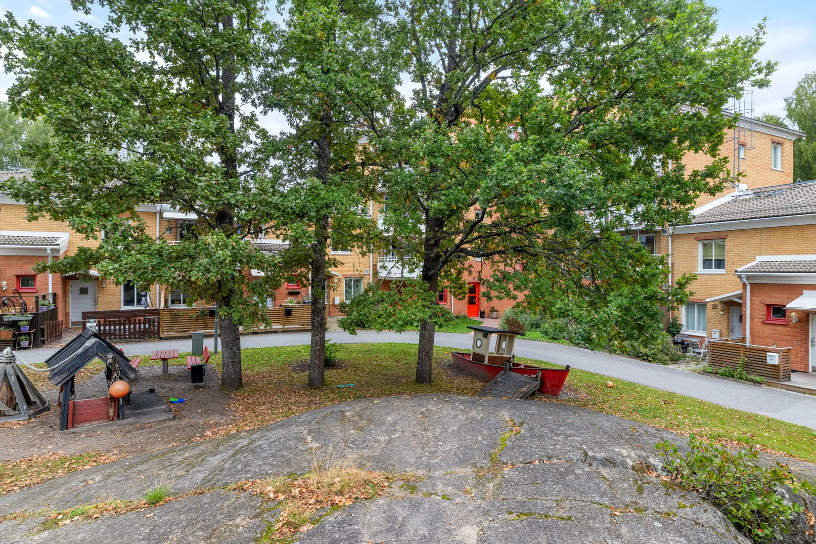Bostadsrätt, Vinkelhaksvägen 17, Älta Hedvigslund, Nacka