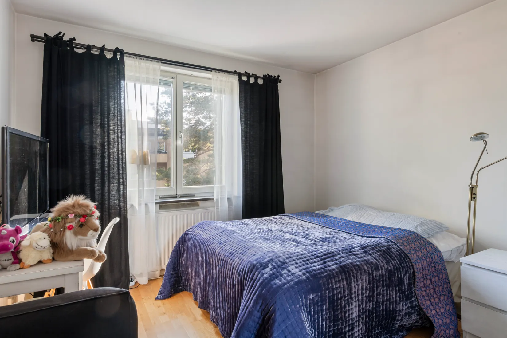 Bostadsrätt, Örnstigen 6, högst upp i huset, Näsbypark, Täby