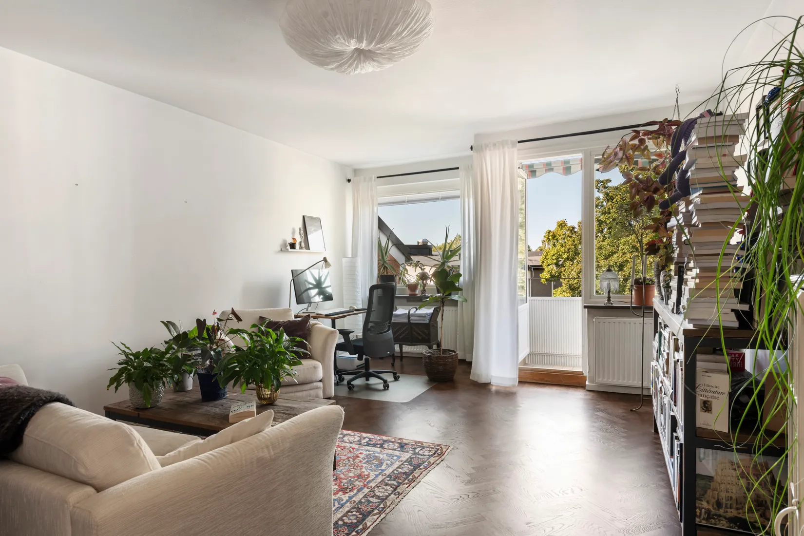 Bostadsrätt, Örnstigen 6, högst upp i huset, Näsbypark, Täby