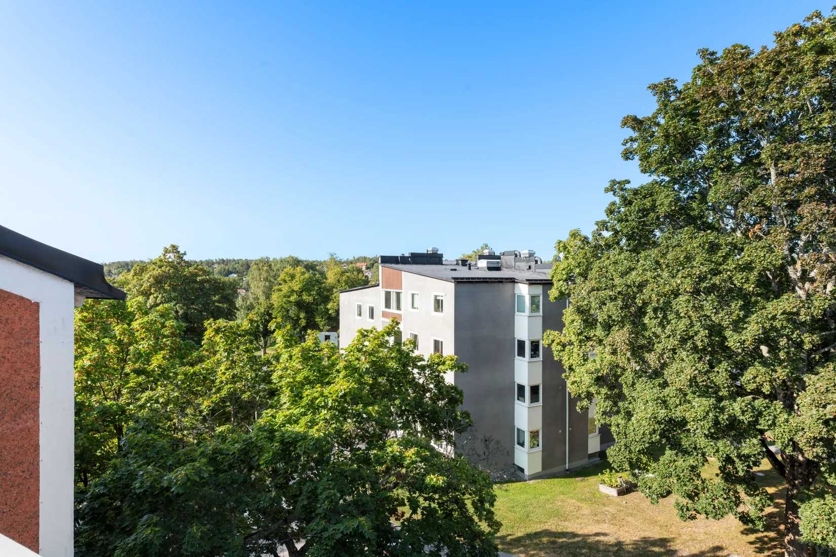Bostadsrätt, Örnstigen 6, högst upp i huset, Näsbypark, Täby