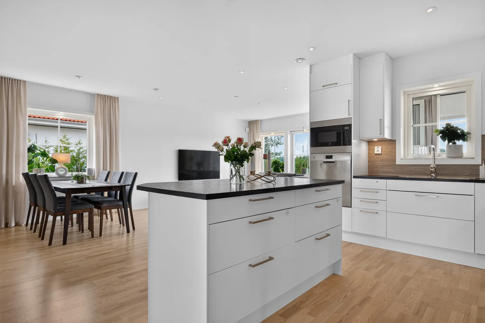 Villa, Lars-Pettravägen 32, Södra Lindhult, Örebro