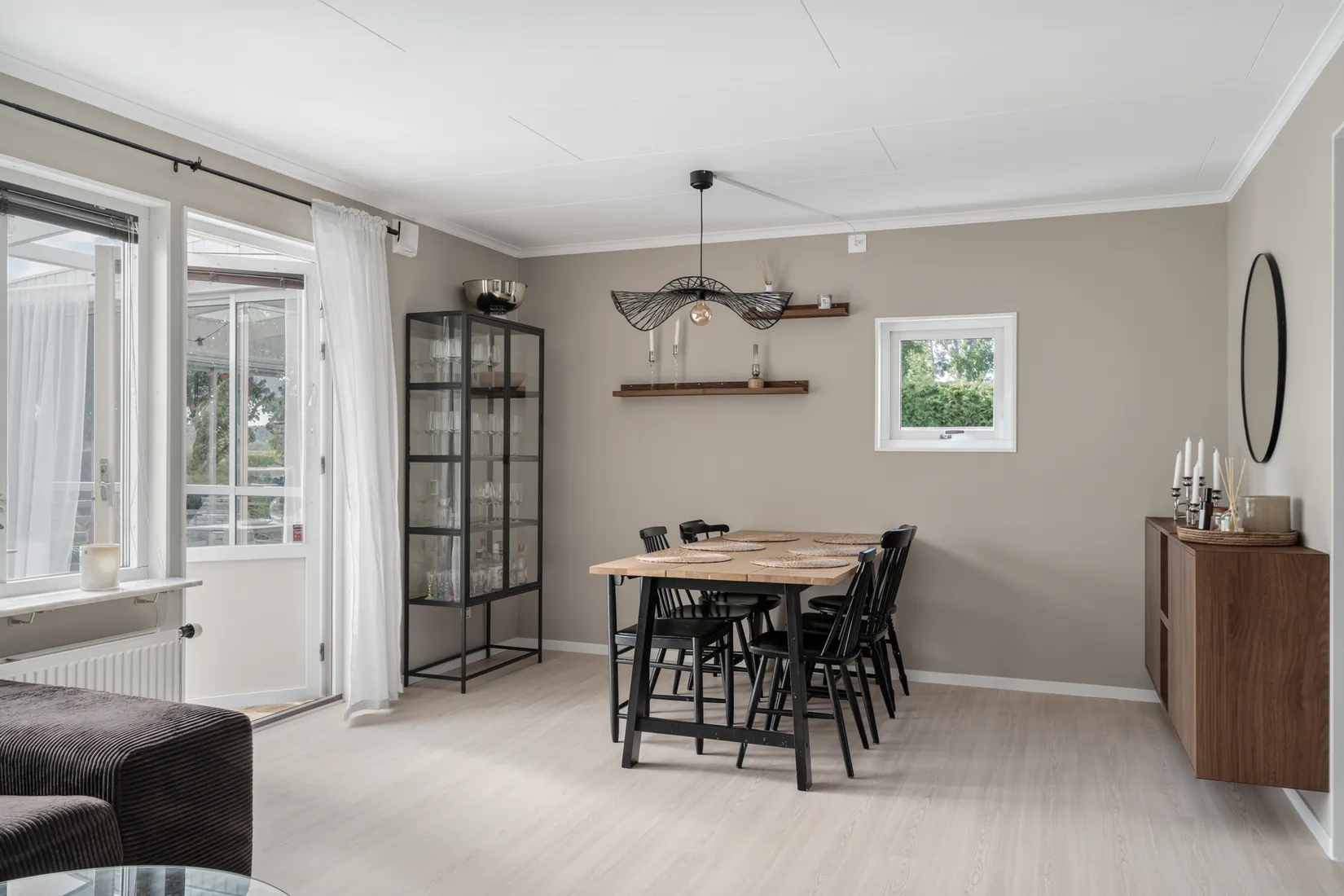 Radhus, Pojkarnas väg 44, Nyköping
