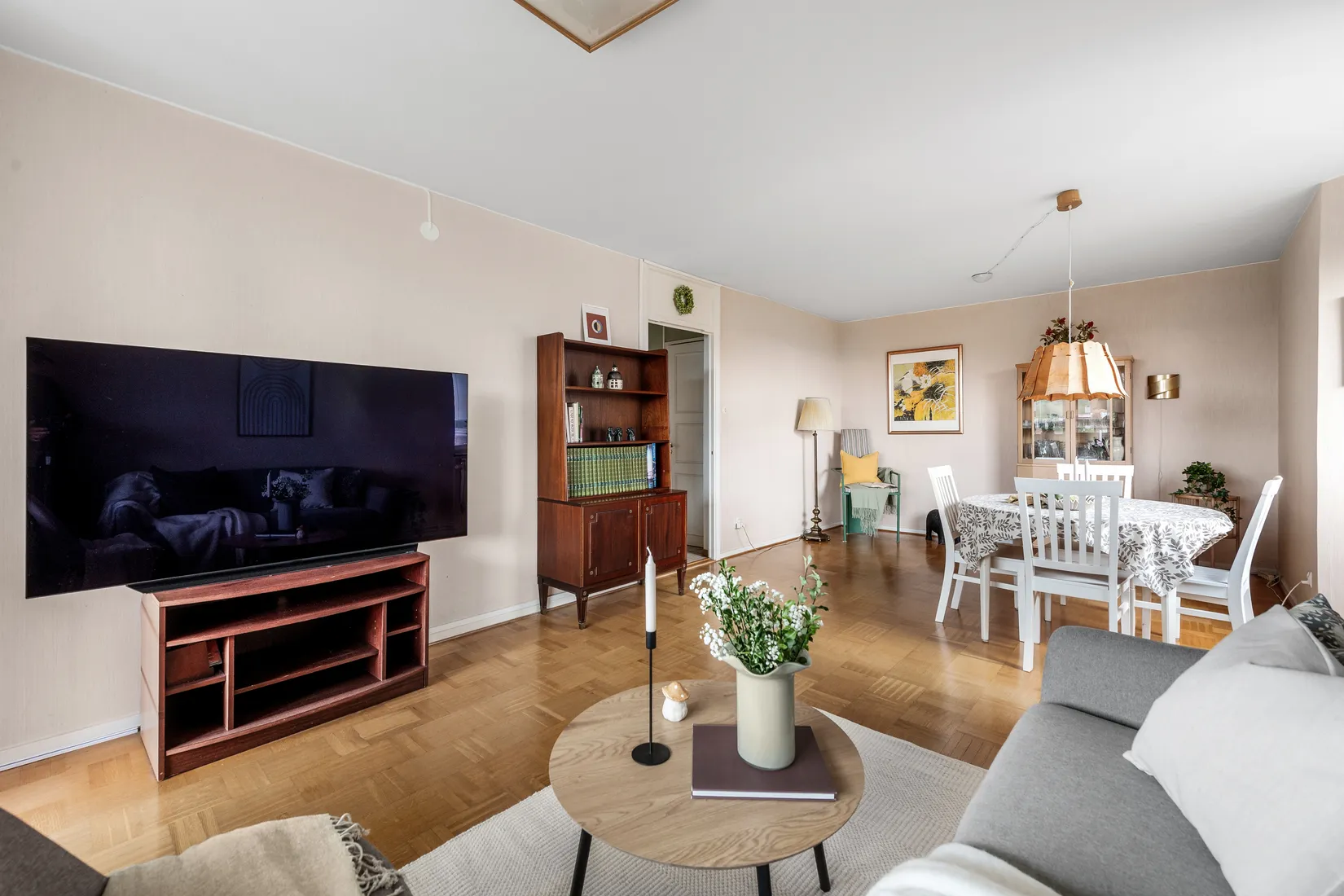 Bostadsrätt, Larsbodavägen 42, Farsta, Stockholm