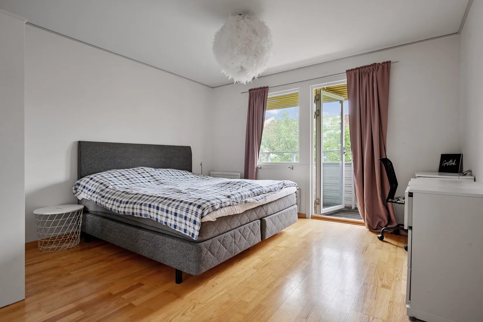 Radhus, Björkvallavägen 95, Centralt, Upplands Väsby