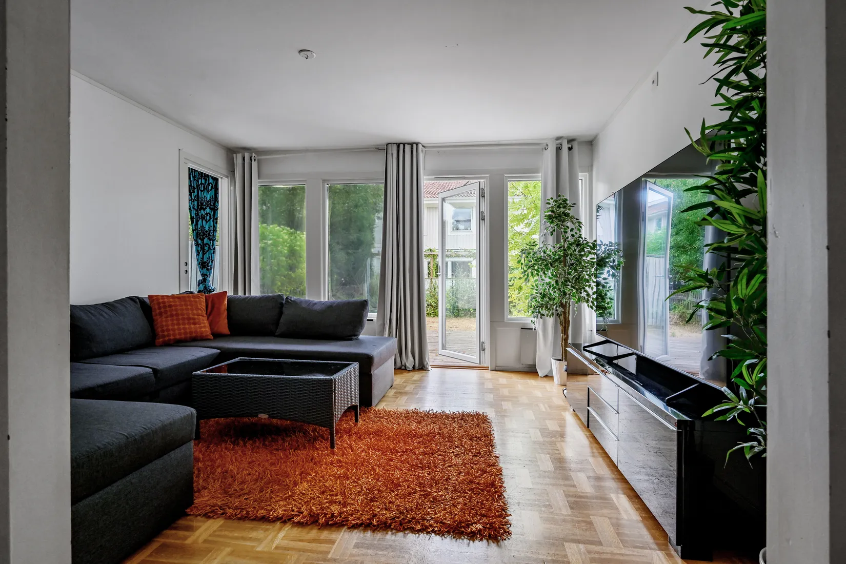 Radhus, Björkvallavägen 95, Centralt, Upplands Väsby