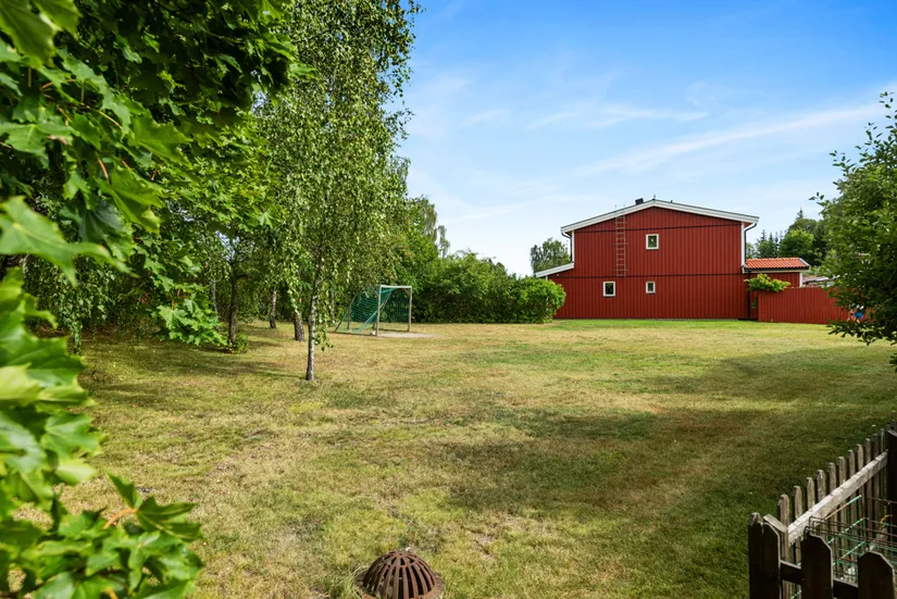 Radhus, Danastigen 26, Gribbylund, Täby