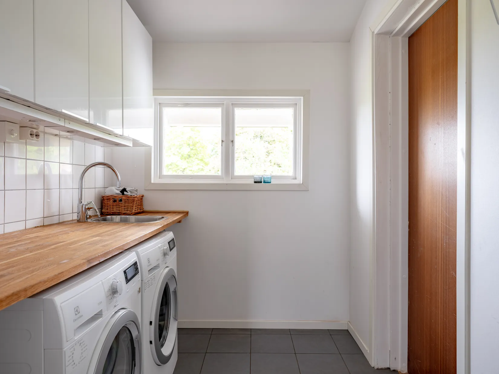 Radhus, Ladugårdsvägen 19, Ella Gård, Täby