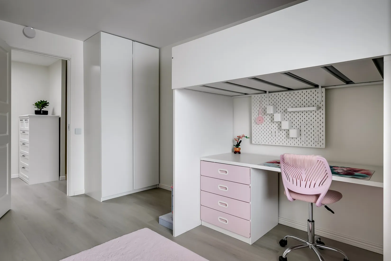 Radhus, Porslinsstigen 16, Brunna, Upplands-Bro