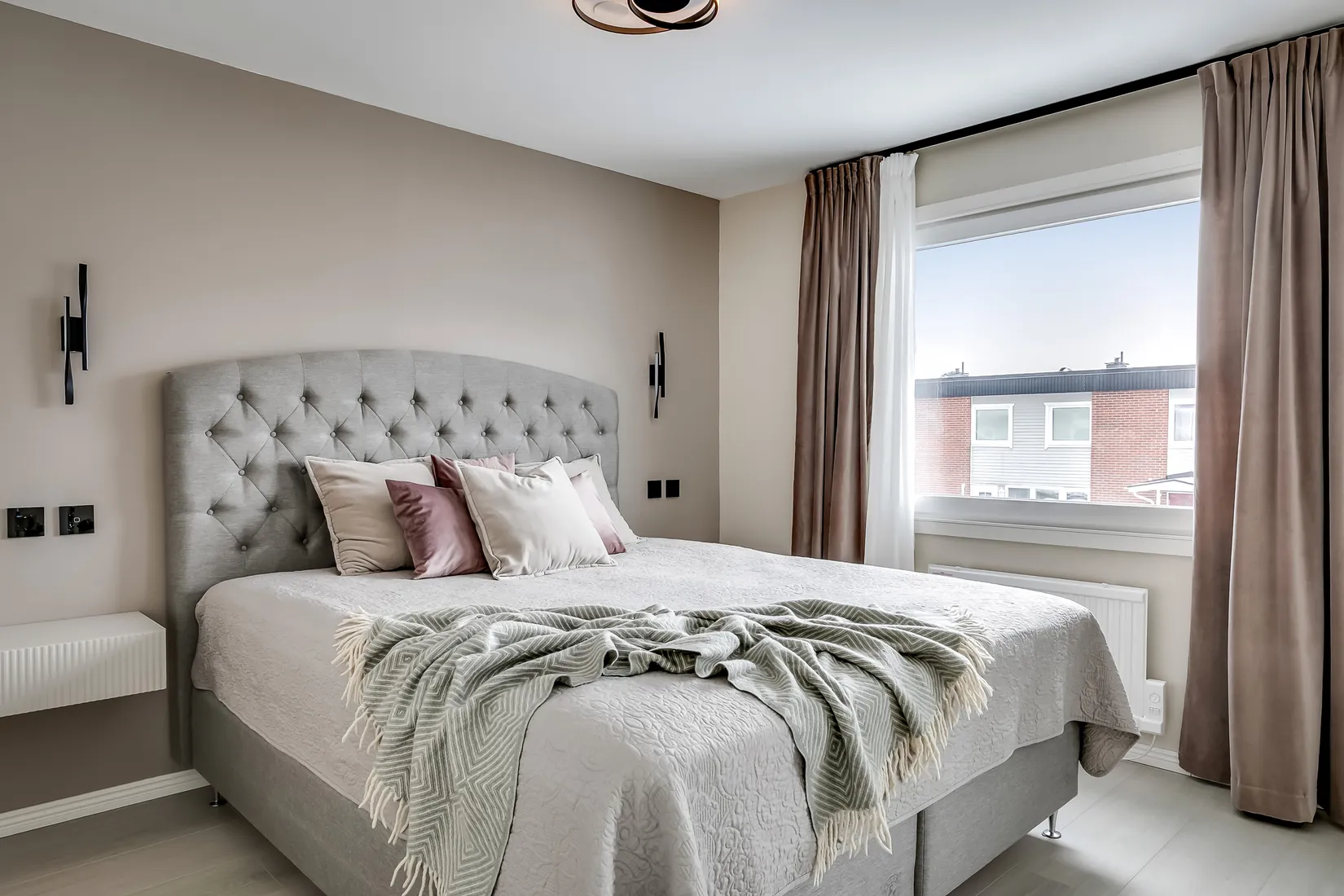 Radhus, Porslinsstigen 16, Brunna, Upplands-Bro