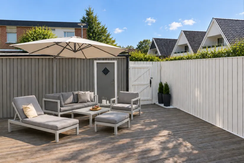 Radhus, Porslinsstigen 16, Brunna, Upplands-Bro