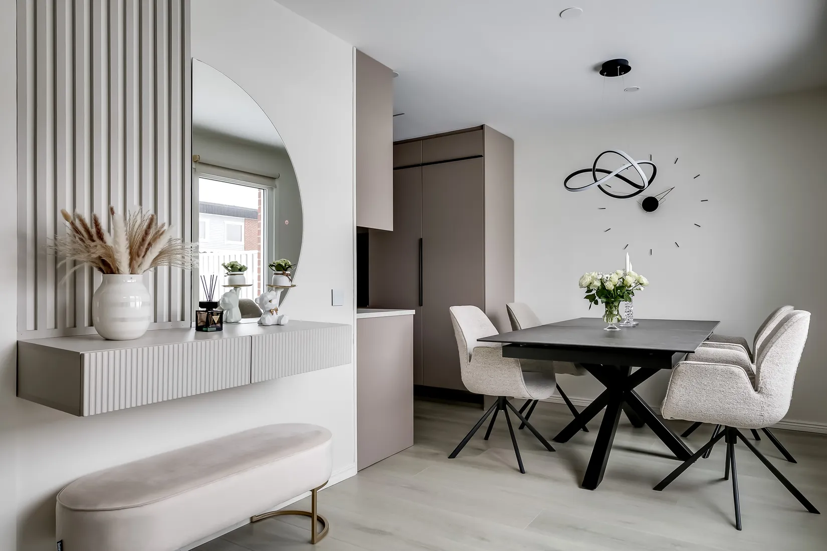 Radhus, Porslinsstigen 16, Brunna, Upplands-Bro