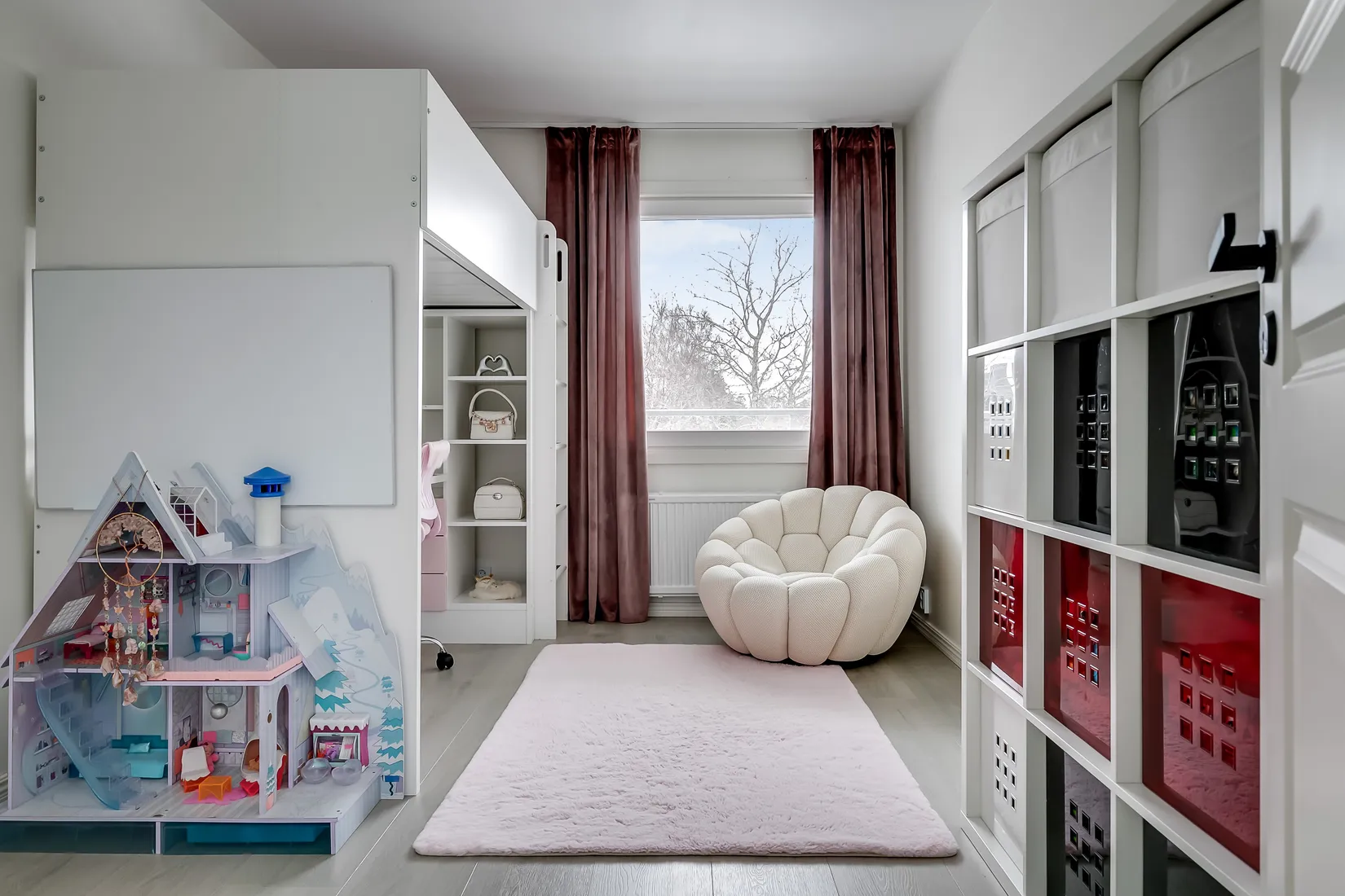 Radhus, Porslinsstigen 16, Brunna, Upplands-Bro