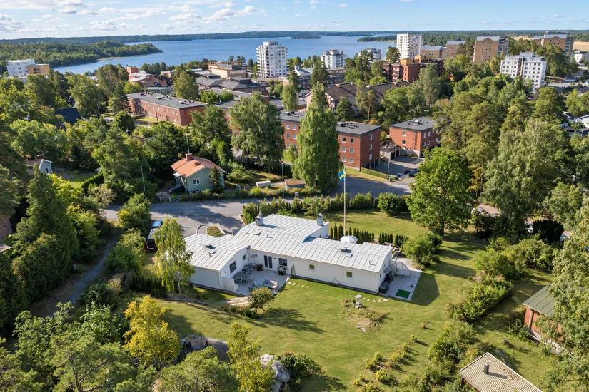 Villa, Bergvägen 5, Kungsängen centrum, Upplands-Bro