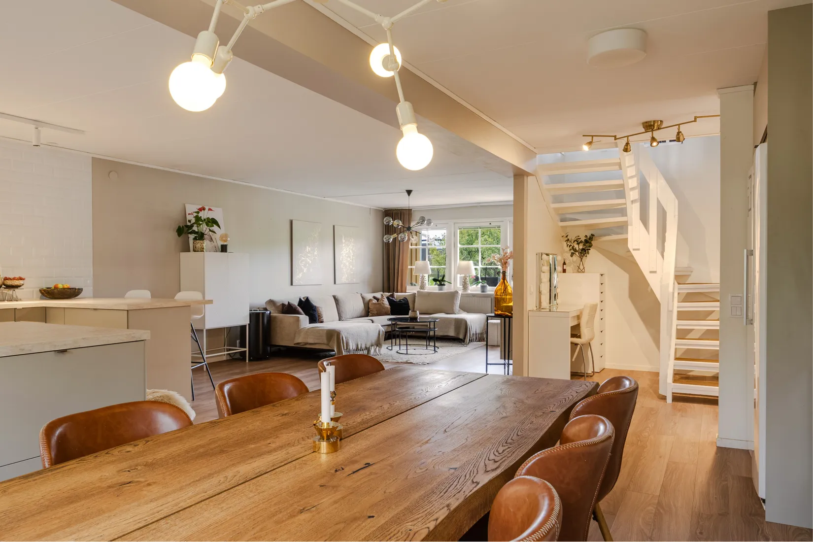Radhus, Åkrundan 26, Avesta