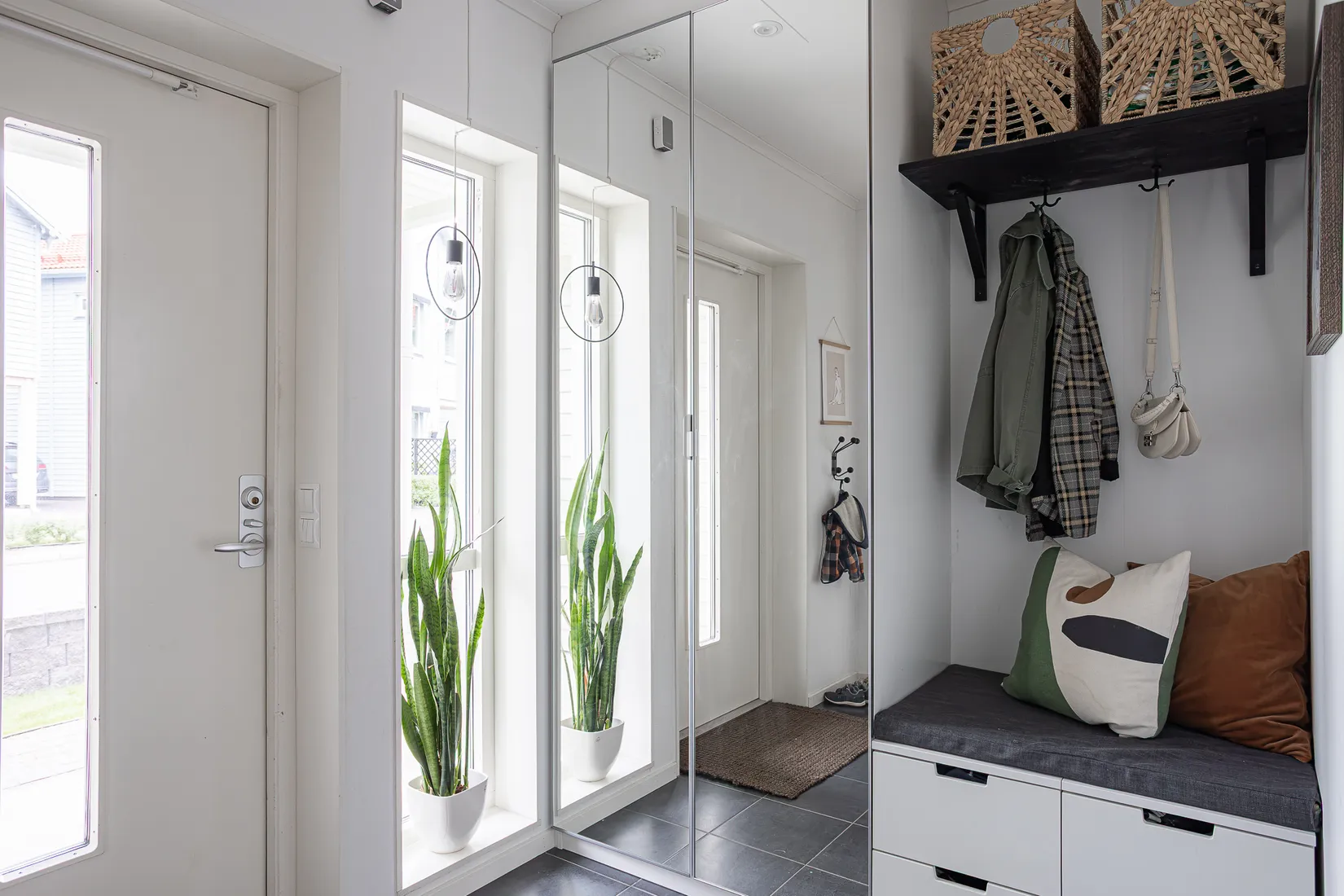 Radhus, Lahtisgatan 14, Lillhamra, Västerås