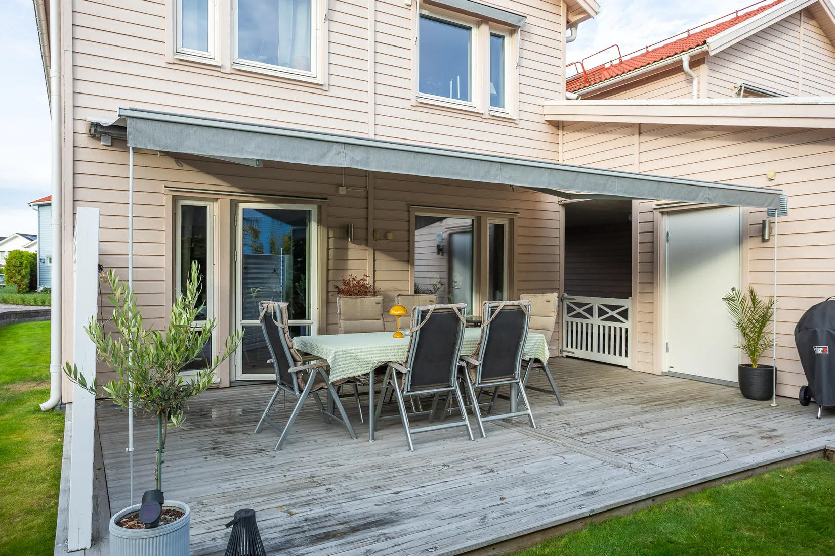 Radhus, Lahtisgatan 14, Lillhamra, Västerås