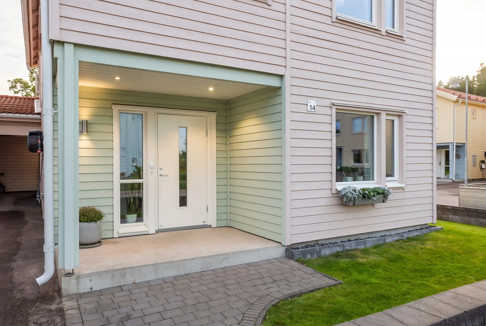 Radhus, Lahtisgatan 14, Lillhamra, Västerås