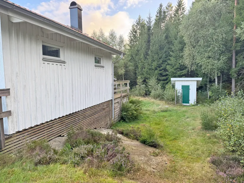 Fritidshus, Almered Ösjöhöjd 1, Västergötland, Mark