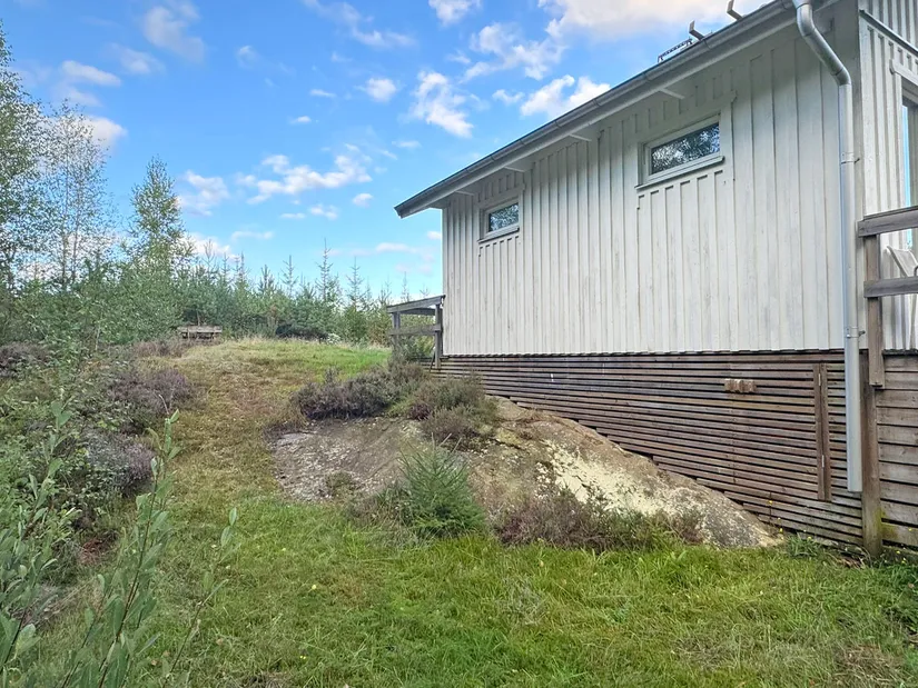 Fritidshus, Almered Ösjöhöjd 1, Västergötland, Mark