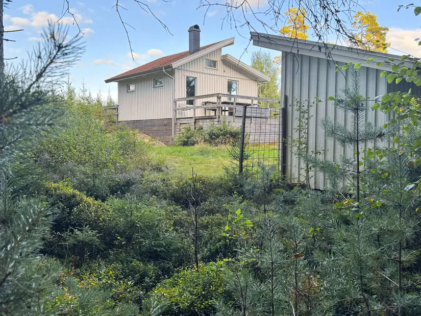 Fritidshus, Almered Ösjöhöjd 1, Västergötland, Mark