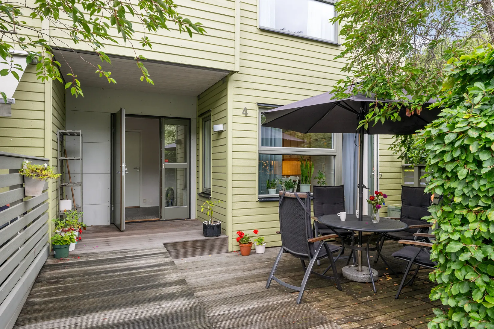 Radhus, Luftfartsgatan 4, Skarpnäck, Stockholm