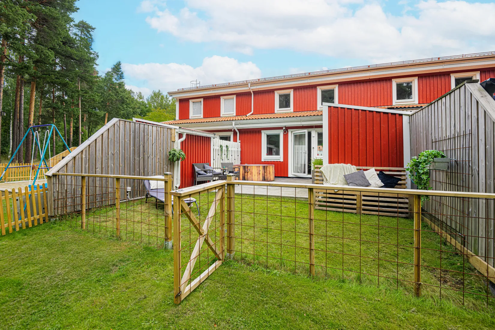 Radhus, Trumslagarvägen 18B, Södra Bomhus, Gävle