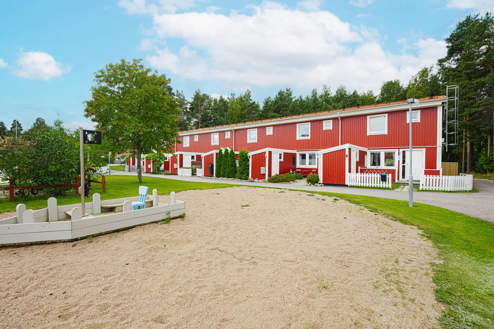 Radhus, Trumslagarvägen 18B, Södra Bomhus, Gävle