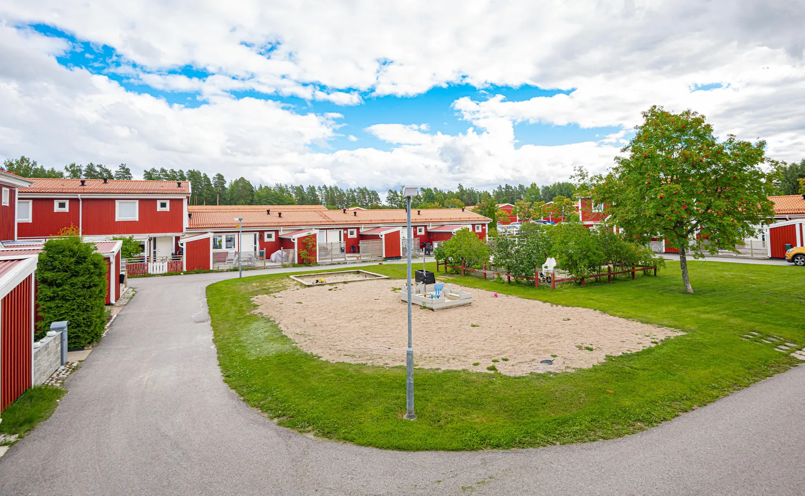 Radhus, Trumslagarvägen 18B, Södra Bomhus, Gävle