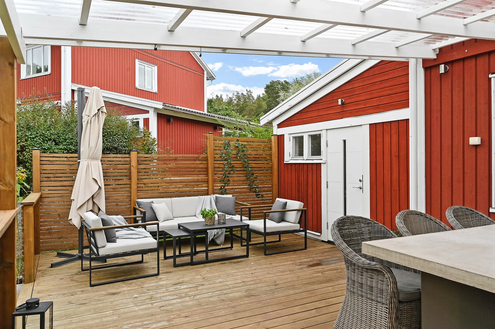 Radhus, Nibbla backe 13, Sundby, Ekerö
