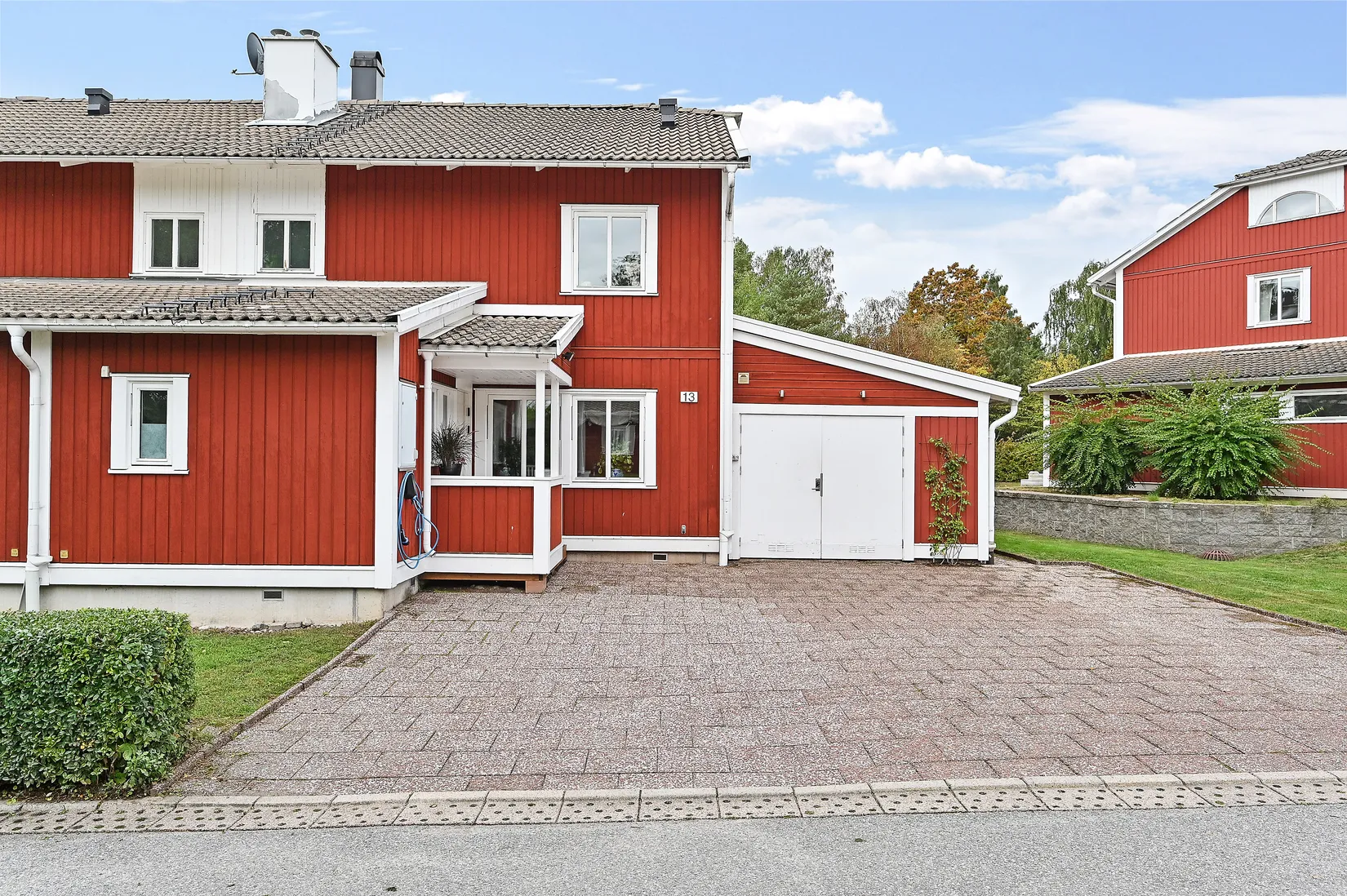Radhus, Nibbla backe 13, Sundby, Ekerö