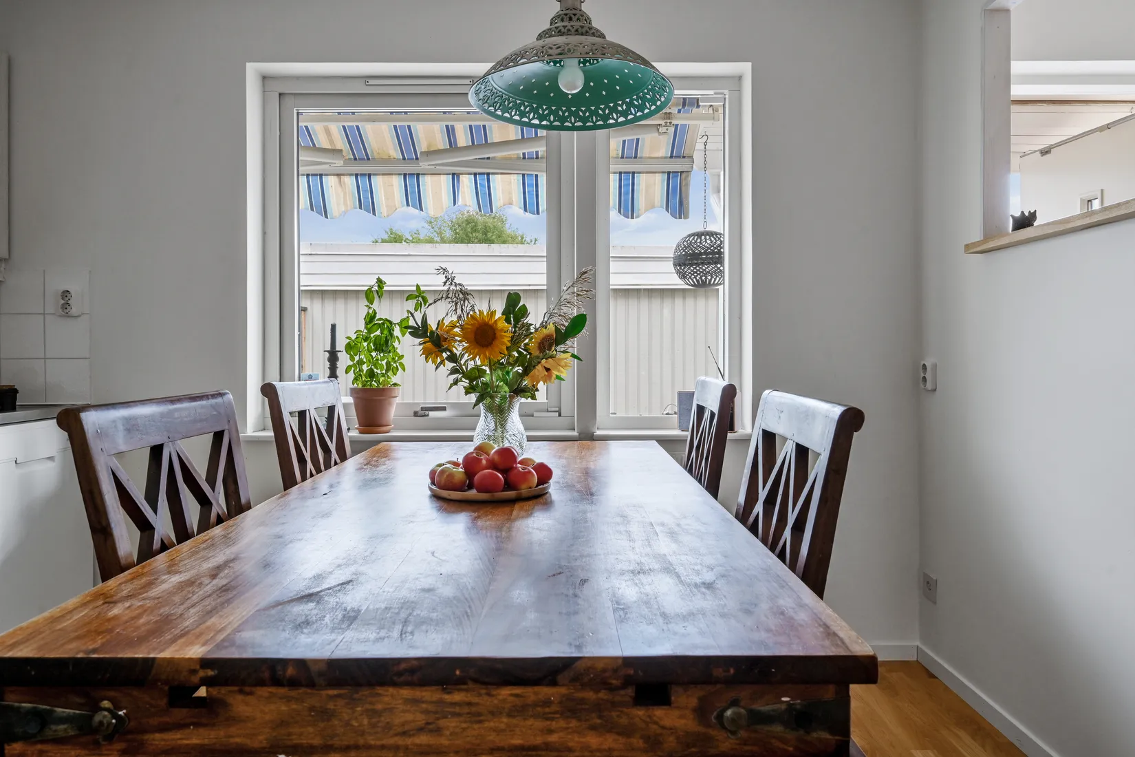 Radhus, Björkvallavägen 77A, Centralt, Upplands Väsby