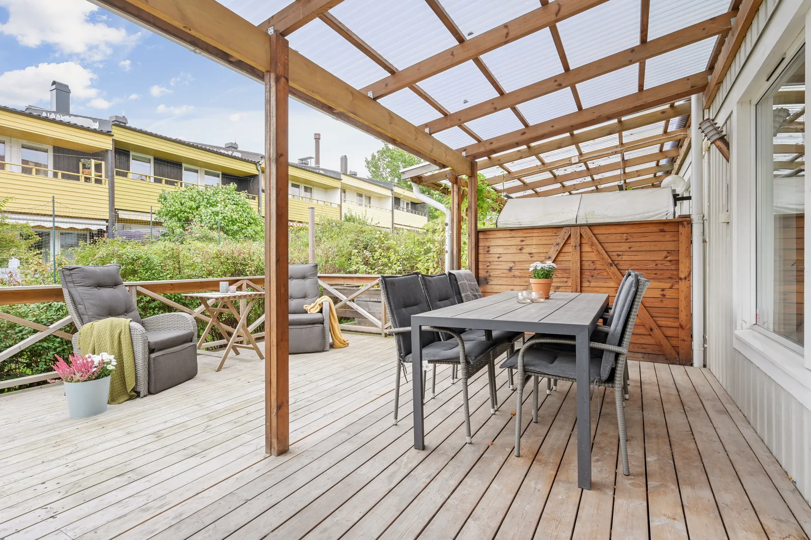 Radhus, Björkvallavägen 77A, Centralt, Upplands Väsby