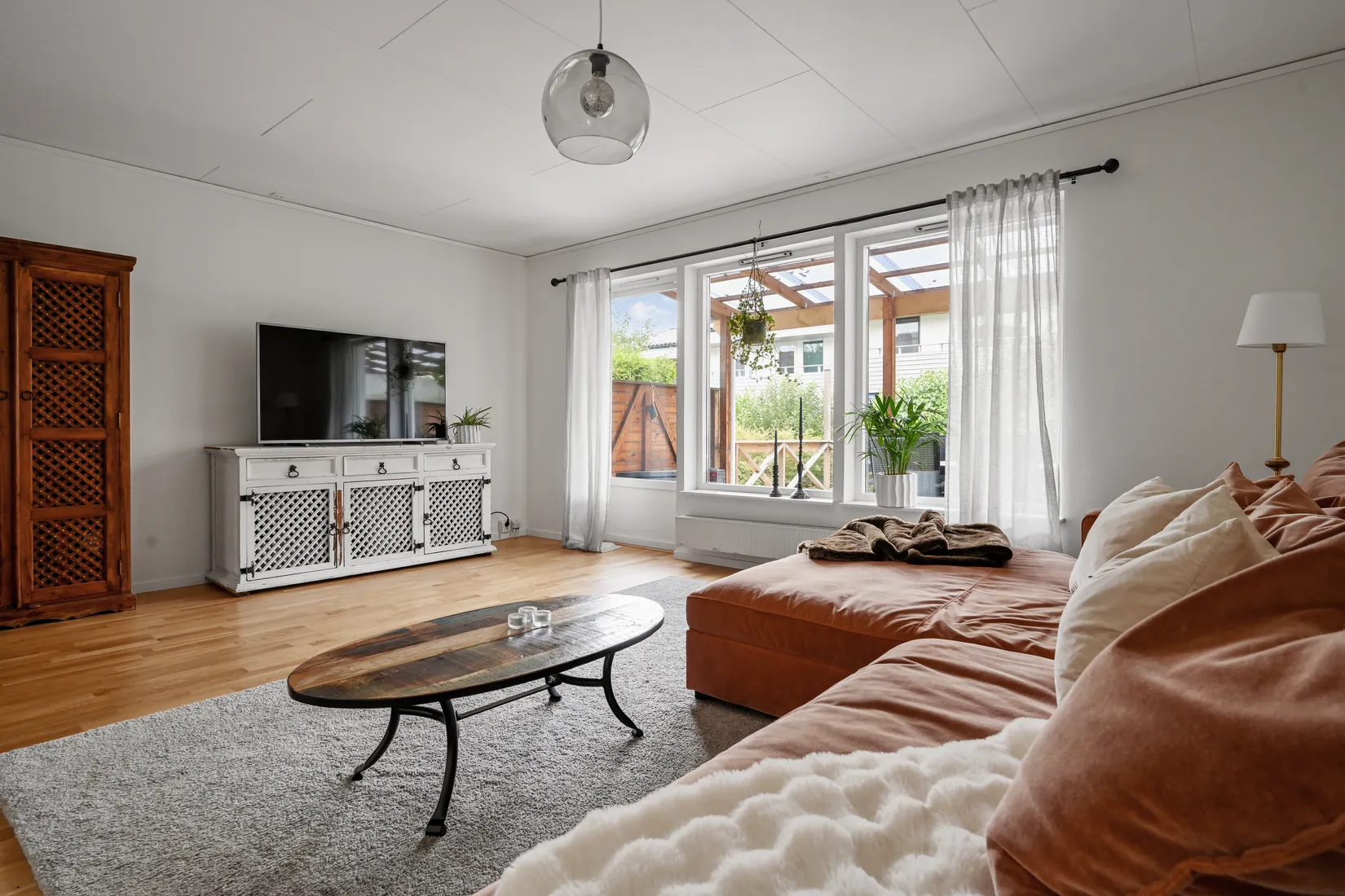 Radhus, Björkvallavägen 77A, Centralt, Upplands Väsby