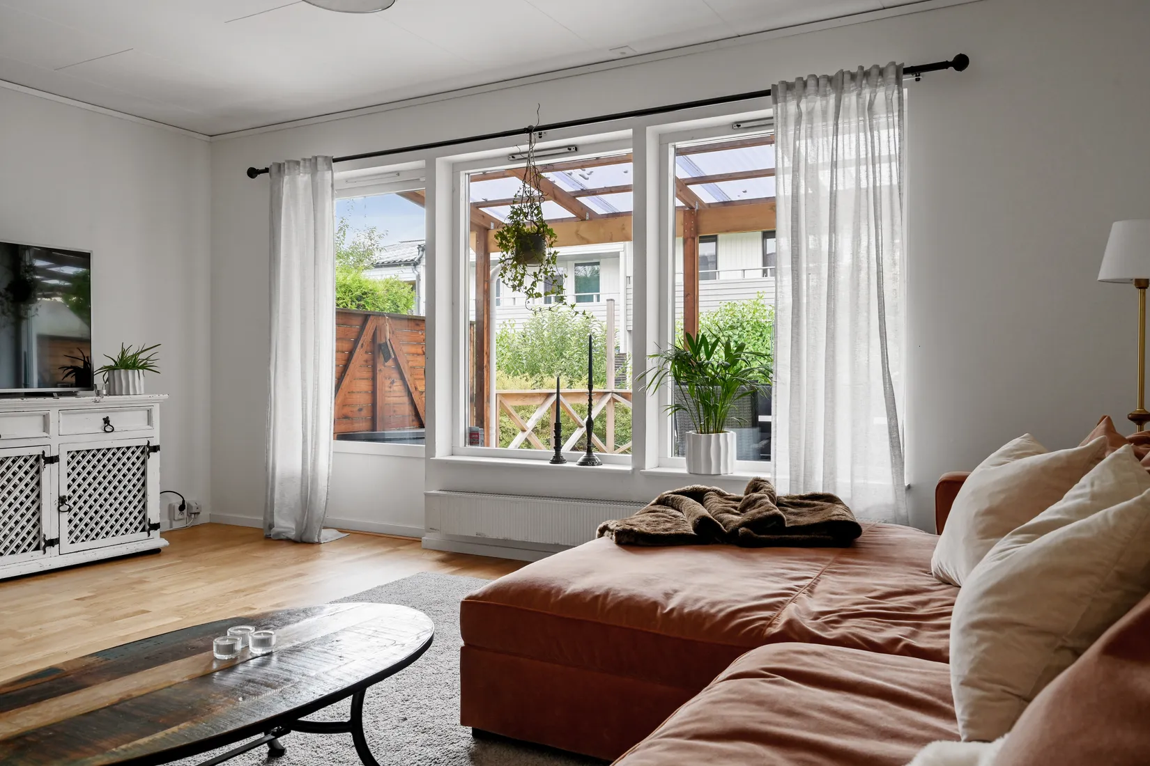 Radhus, Björkvallavägen 77A, Centralt, Upplands Väsby