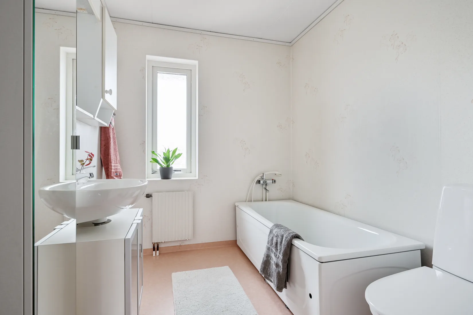 Radhus, Björkvallavägen 77A, Centralt, Upplands Väsby