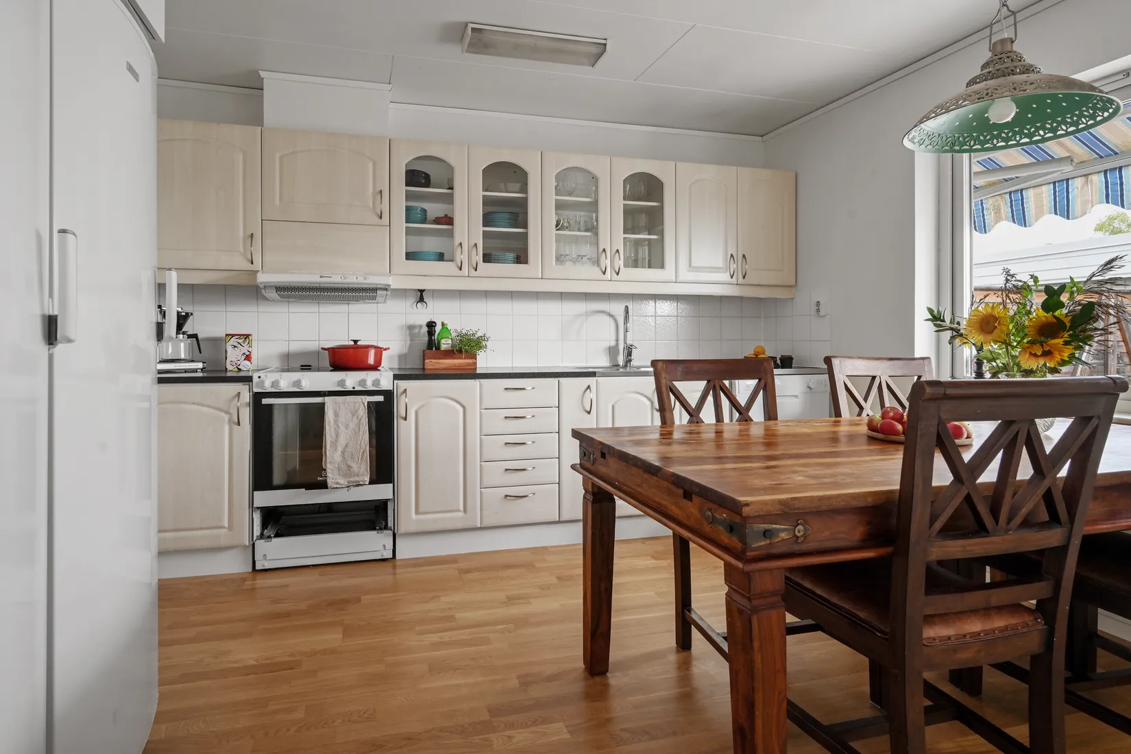 Radhus, Björkvallavägen 77A, Centralt, Upplands Väsby