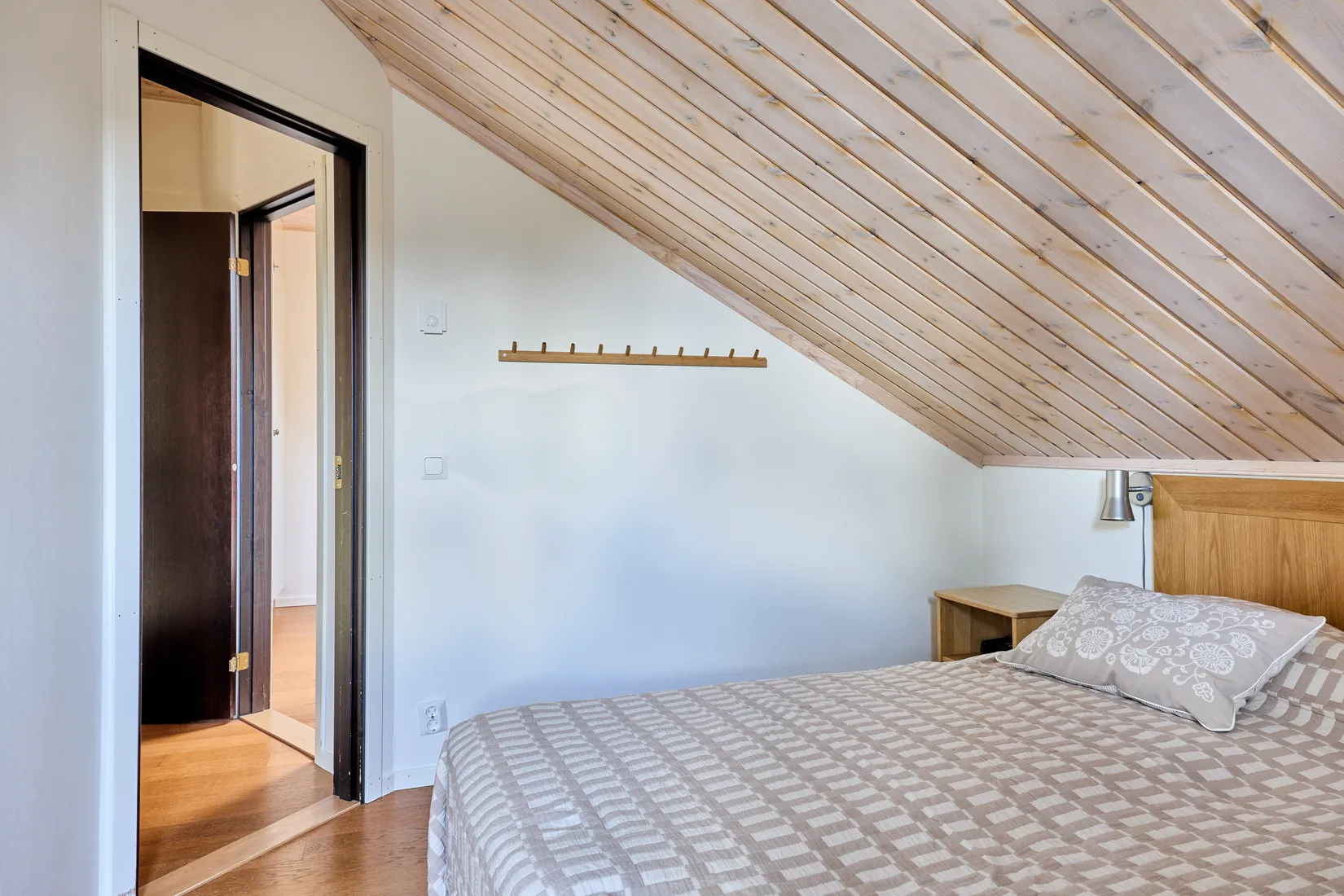 Radhus, Granvägen 7A, Storhogna, Berg